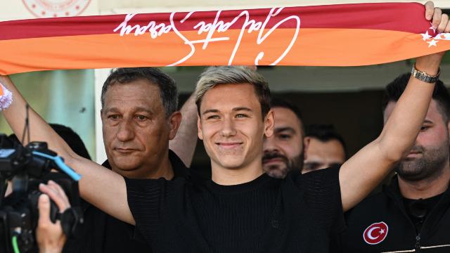 Galatasaray, Aleksey Batrakov’un Transferini Resmen KAP’a Bildirdi ve Detayları Açıkladı