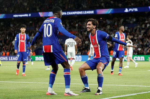 Ferran Torres ve Ousmane Dembele'nin Sahadaki Büyüleyici İş Birliği