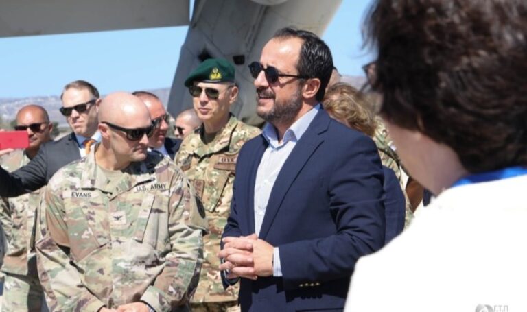 Kıbrıs’ta gerilim tırmanıyor: İki askeri üs kurulacak – Son Dakika Dünya Haberleri