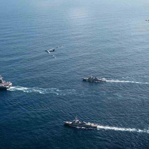 Yeni bir savaş kapımızda! Dünyanın en büyüğü… ABD Donanması duyurdu: Karayip Denizi'ne ulaştı!