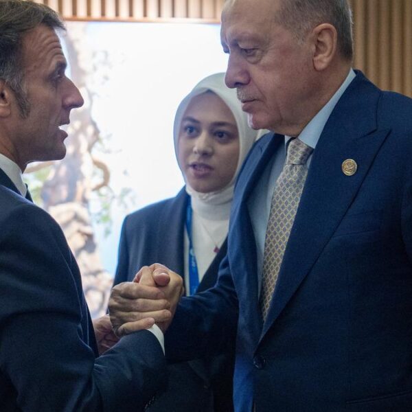 Cumhurbaşkanı Erdoğan'ın diplomatik teması: G20 liderler zirvesinde Macron'la görüştü