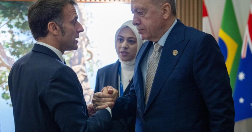 Cumhurbaşkanı Erdoğan'ın diplomatik teması: G20 liderler zirvesinde Macron'la görüştü