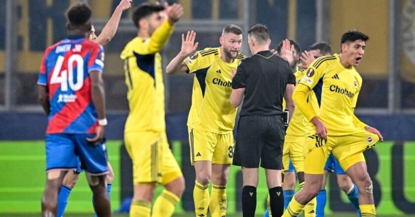 F.Bahçe UEFA'ya gidiyor! Hakem Allard Lindhout'u şikayet edecekler Fenerbahçe (FB) Haberleri