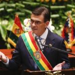 Bolivya'nın yeni başkanı Paz yemin etti.