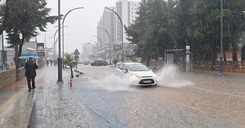 Antalya'nın doğusunda sağanak yağış uyarısı