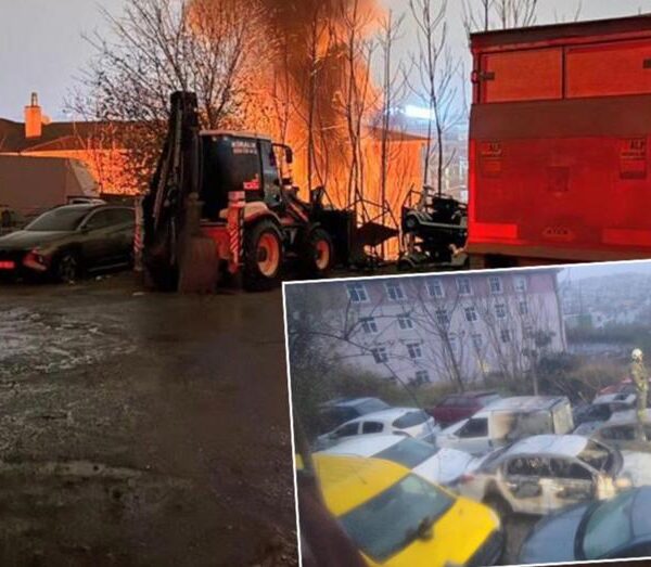 Gaziosmanpaşa’da Otoparkta Yangın: 14 Araç Küle Döndü